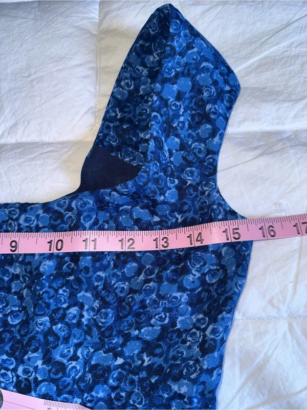 Reformation Blue Floral Square-Neck Crop Top - Image 9