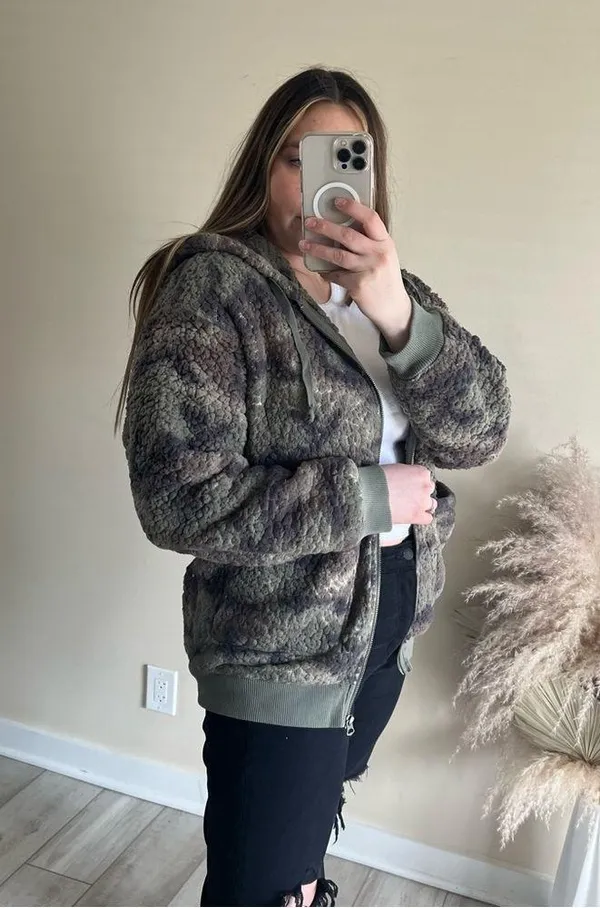 American Eagle camo Sherpa zip up jacket - Image 5