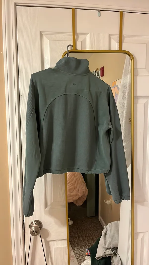 Green Pullover Size 4 - Image 3