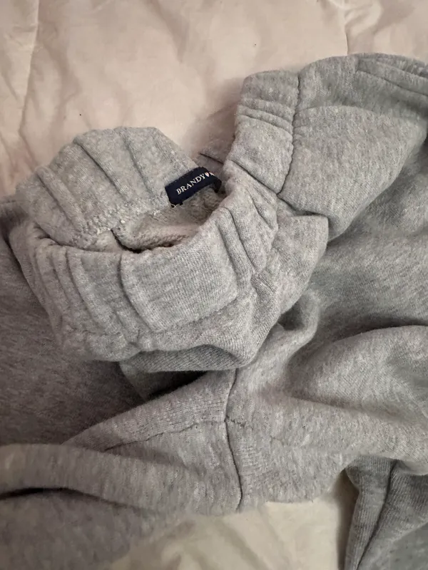 Brandy Melville Grey   Rosa heathered sweatpants - Image 6