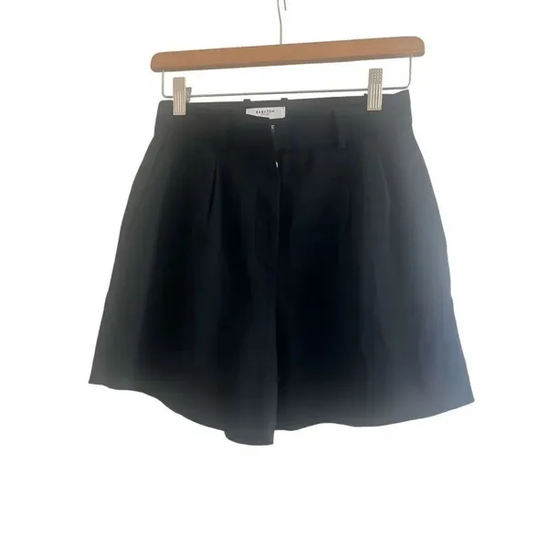 ✨Aritzia Babaton Pleated Mid-Thigh Black Sz 4 Shorts✨ - Image 9