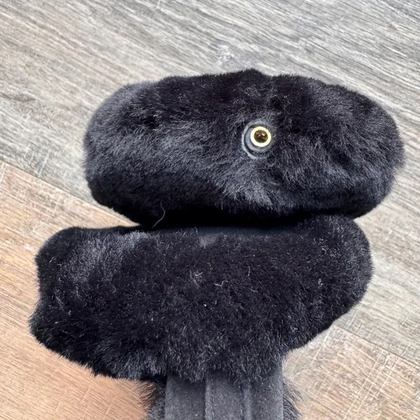 UGG Australia Black Shearling Earmuffs with Leather Trim and Audio Port - Image 6