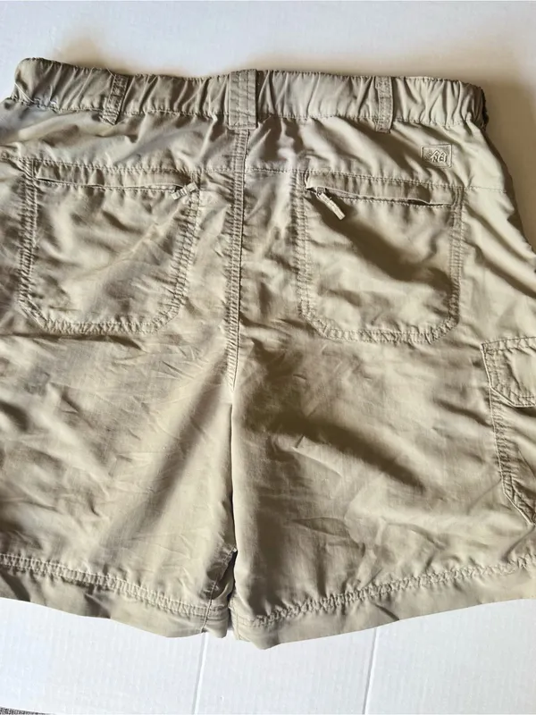 REI‎ Women's Khaki Cargo Shorts with Elastic Waist - Image 2