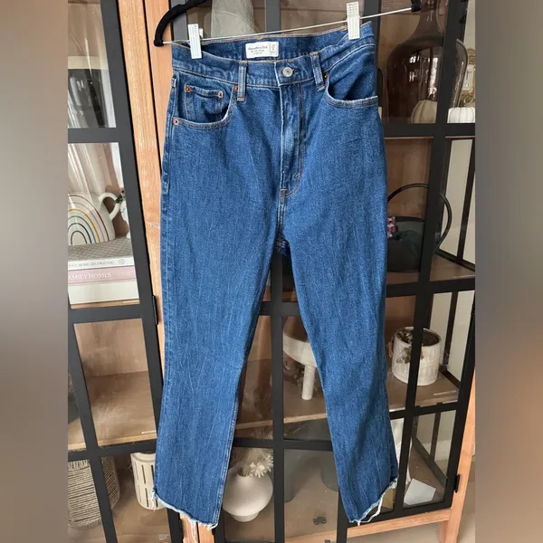 Abercrombie Curve Love Jeans 90s slim straight ultra high rise medium wash raw - Image 5