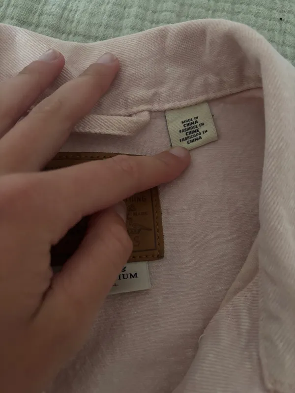 Baby Pink Levi’s Jacket - Image 4