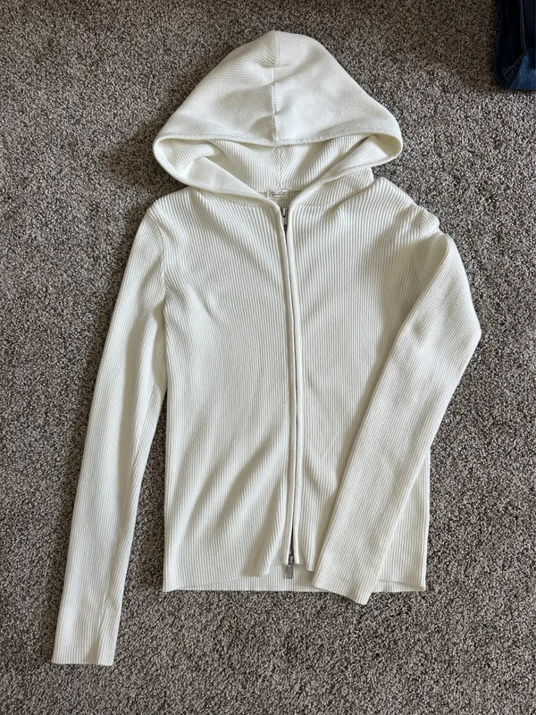 Brandy Melville Sweater - Image 2
