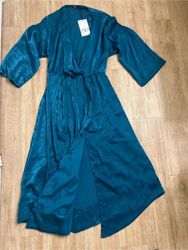 Zaraw Teal Satin-Feel Wrap Midi Dress with Leg Slit - Image 4