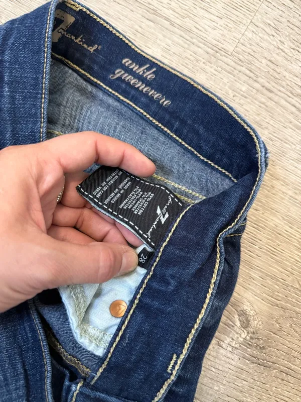 •7 For All Mankind• Ankle Skinny Jeans - Image 4