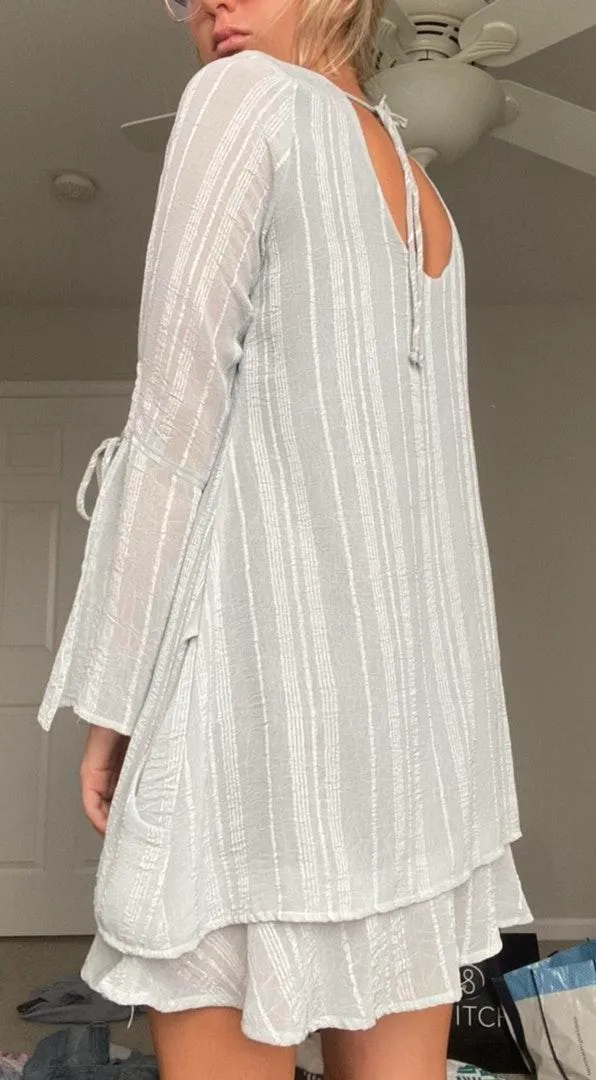 Lucy Love Flowy Long Sleeve Dress - Image 3