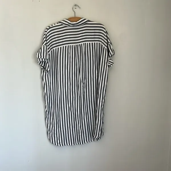 Madewell Black and White Casual Button Down Shirtdress. Size M - Image 4