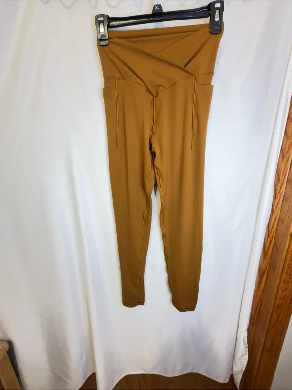 OFFLINE By Aerie Real Me High Waisted Crossover Leggings Size Medium - Image 4