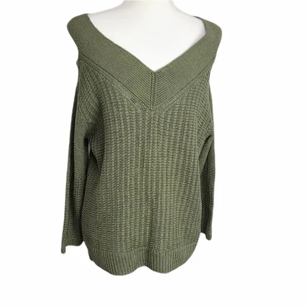 Per Se by Carlisle V-Neck Army Green Sweater L‎ - Image 2