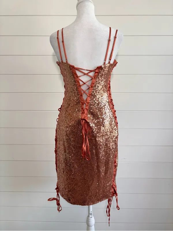 House of‎ CB Harlee Sequin Lace Up Back dress size L - Image 5