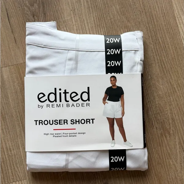 High-Rise White Trouser‎ Shorts - 20W - Image 2