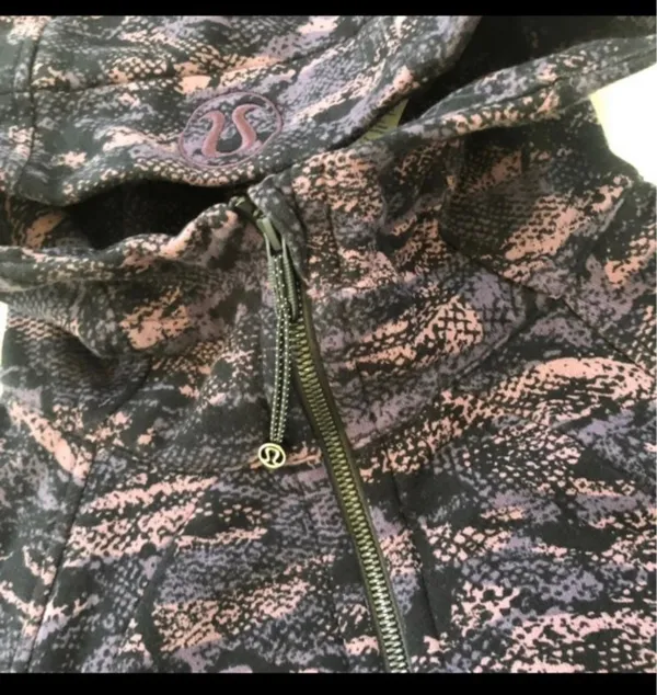 Lululemon EUC  purple scuba hoodie ~ 6 - Image 4