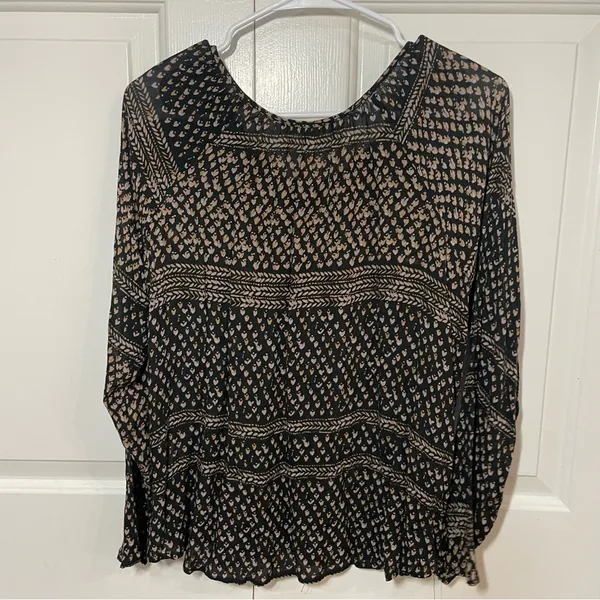 Love stitch blouse size S - Image 2