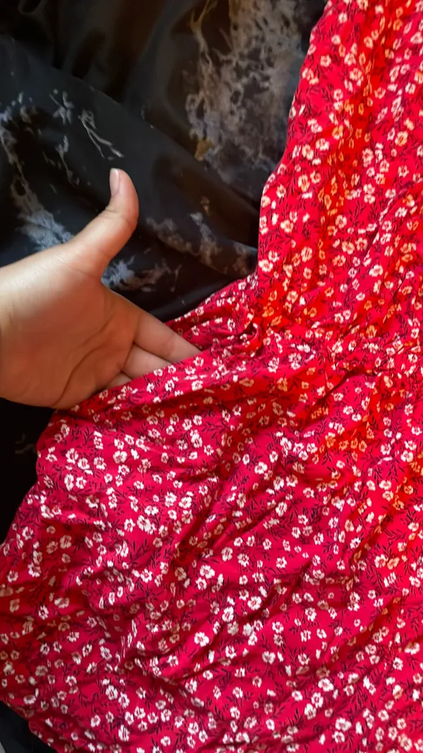 Old Navy Romper Floral Red - Image 3