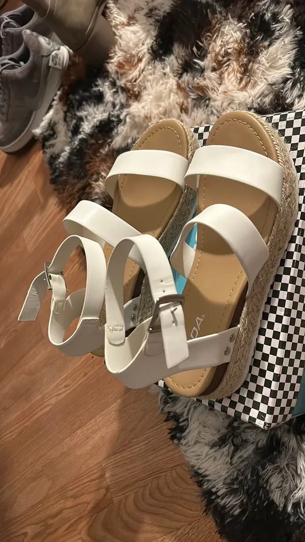 Soda Flatform Sandals - Image 5