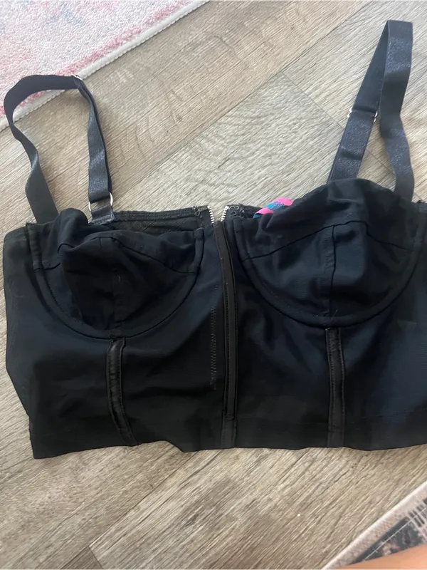 Edikted Black Bustier Crop Top with Straps - Image 5