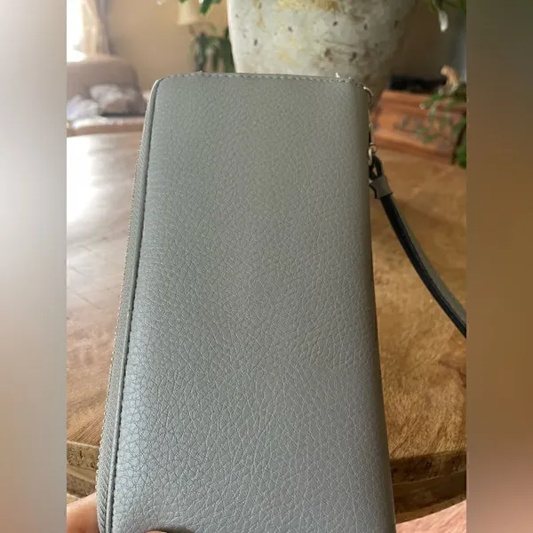 Free with purchase 🛍️Anne Klein” wallet - Image 5