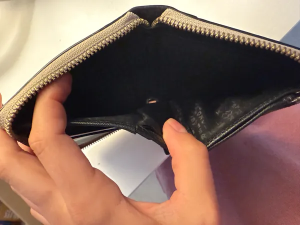 Kate Spade Wallet - Image 4