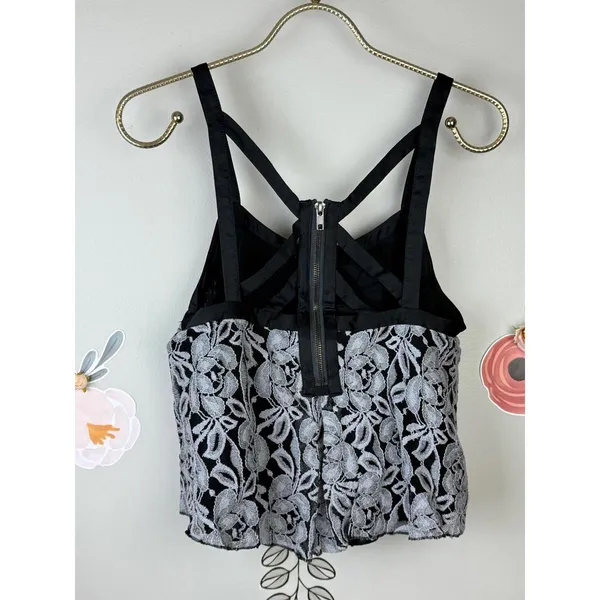 Free People Black and Gray Cropped Lace Swing Sleeveless Tank - Size - XS - Image 2
