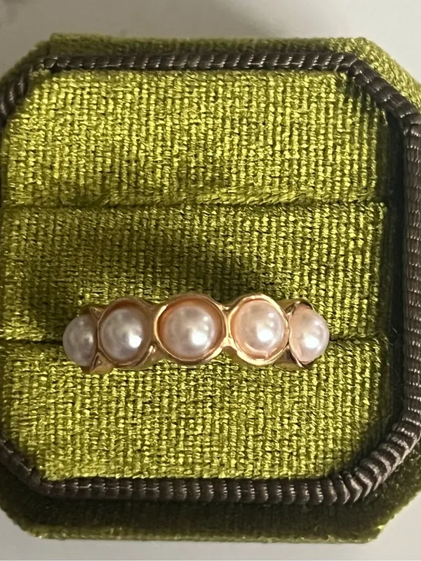 Gold Pearl Five-Station Ring - Elegant White Pearls Size 7 - Image 2