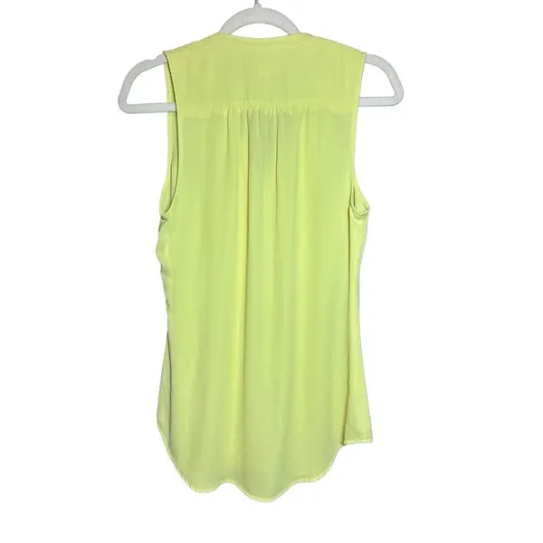 Meadow Rue Lime Green Scalloped Sleeveless Button‎ Down Blouse Size 4 Neon Top - Image 2