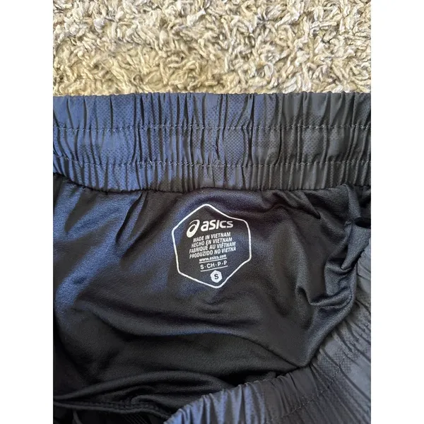 ASICS Women's Black Camo Running Shorts Size‎ Small - Image 5