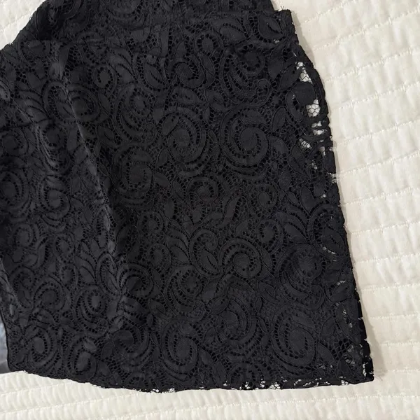 Zara Black Lace Mini Skirt With Faux Leather Waist Trim Detail Sz XS - Image 10