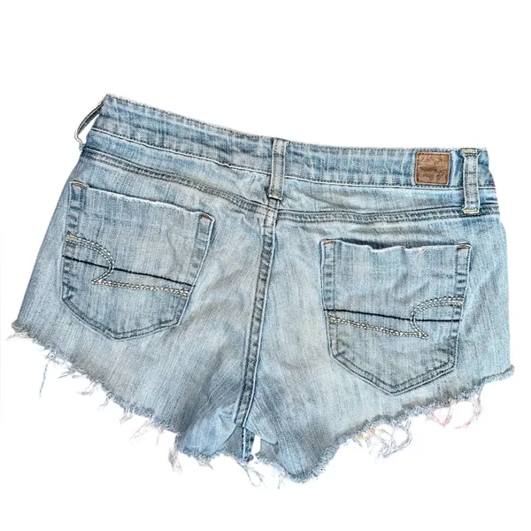 Y2K American Eagle Cut Off Jean Shorts! - Image 4
