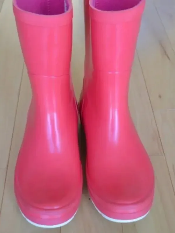 Helly Hansen Pink Rubber Rain Boots - Image 2