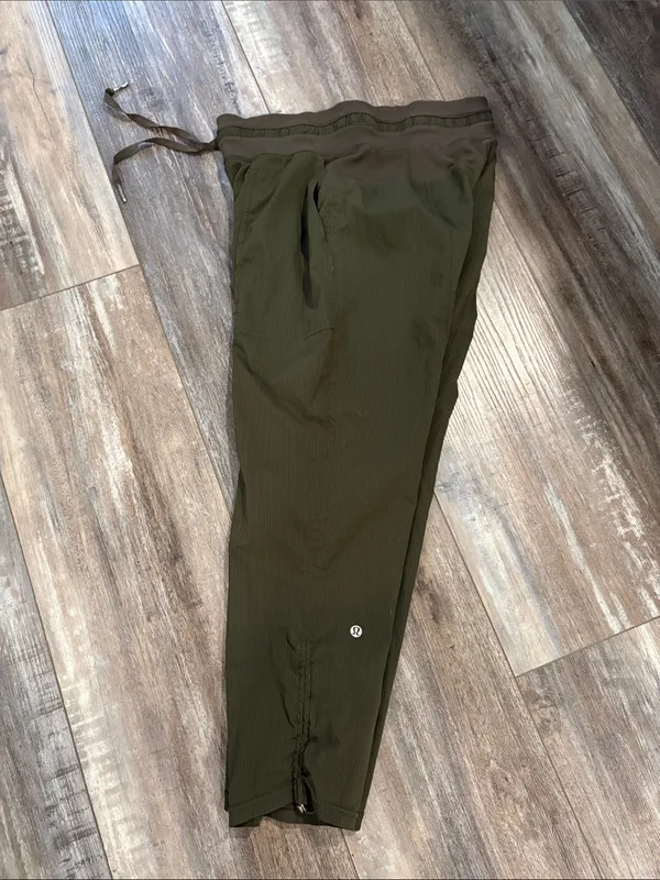 Lululemon Dance Studio Mid-Rise Pants Army Green size 6 - Image 8