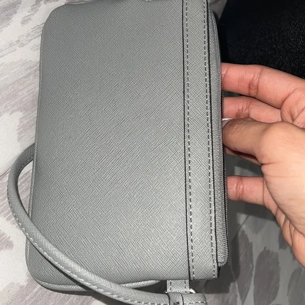 Calvin Klein wristlet - Image 4