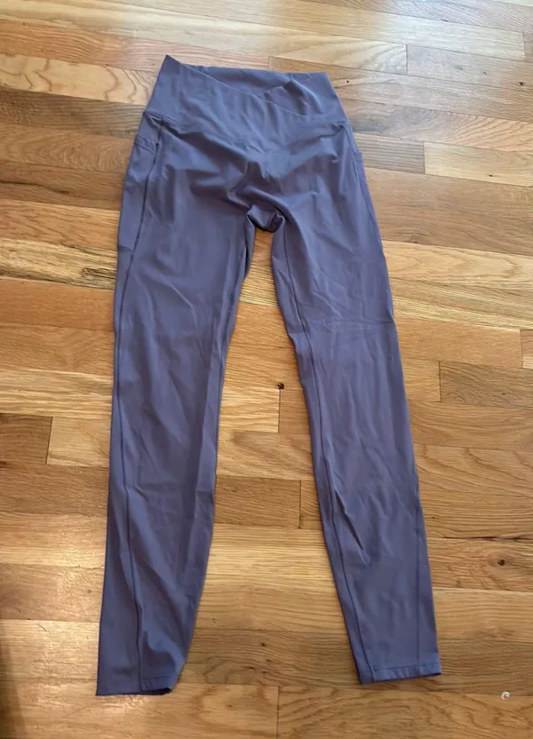Halara leggings - Image 2
