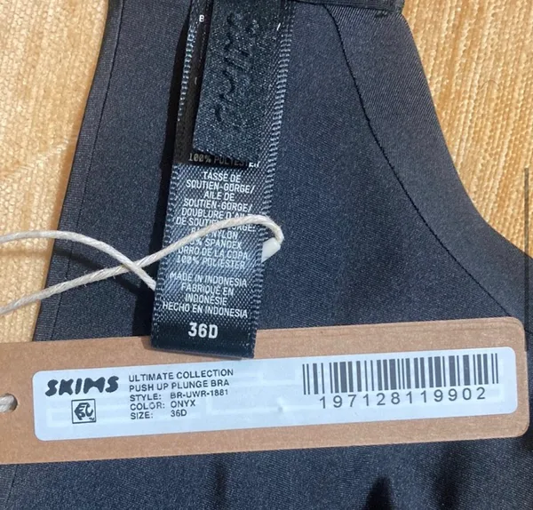 SKIMS Ultimate Push Up Bra 36D - Image 4