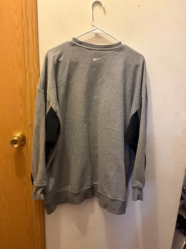 (XL) Nike crewneck - Image 2
