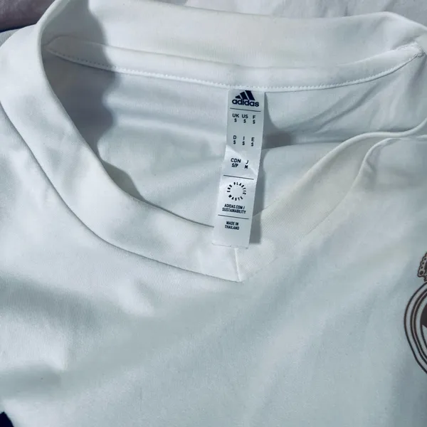 Adidas Real Madrid Women’s Soccer Kit - Image 6