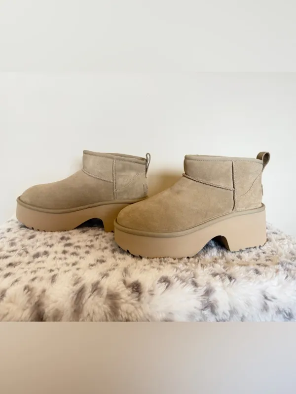 UGG Classic Ultra Mini New Heights Platform Boot Sz 9 - Image 3