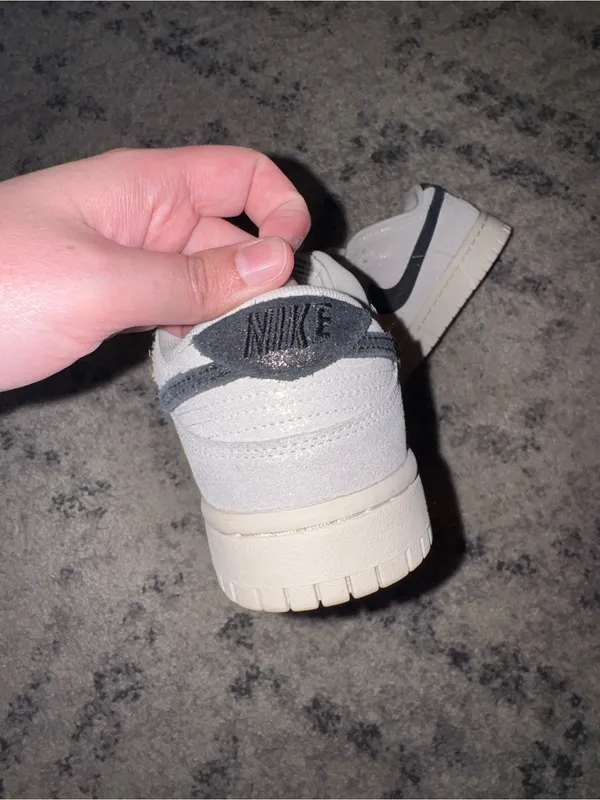 Nike Women’s Dunk SE Low - Image 3