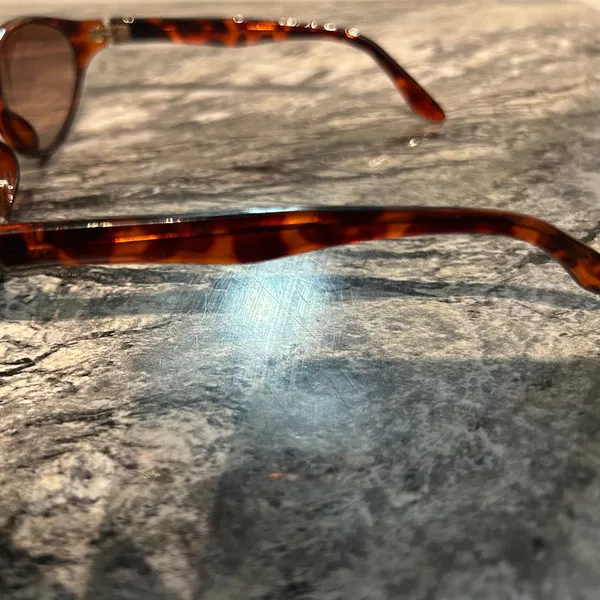 Tortoise Shell Sunglasses Brown - Image 2