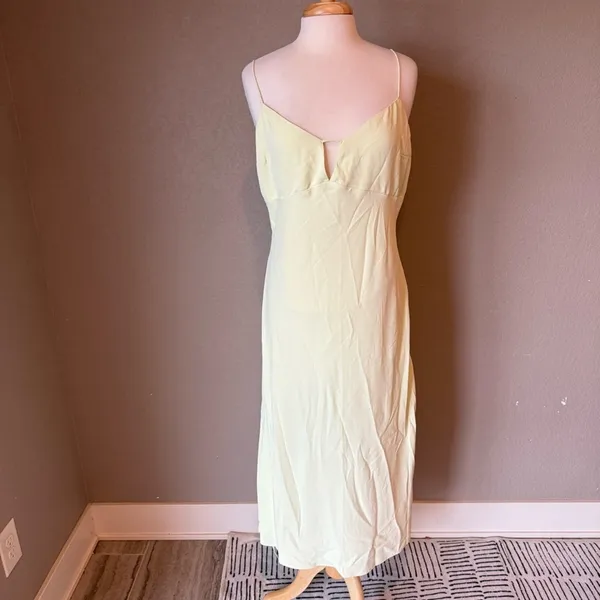 Abercrombie & Fitch Soft Lime Open Back Maxi Dress NWT L - Image 3