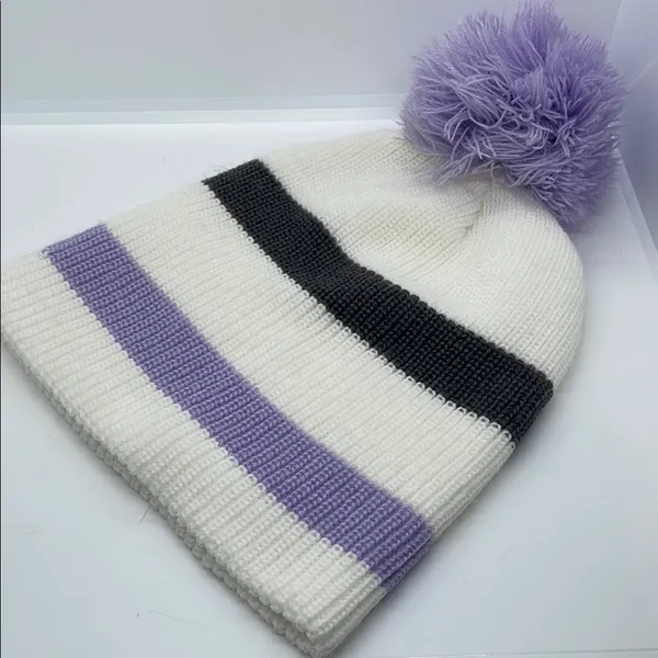 Burton White and Purple Pom Beanie OS - Image 3