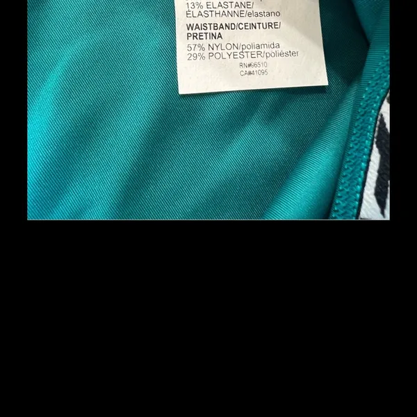 Under Armour Women’s HeatGear Compression Shorts Teal XL - Image 4