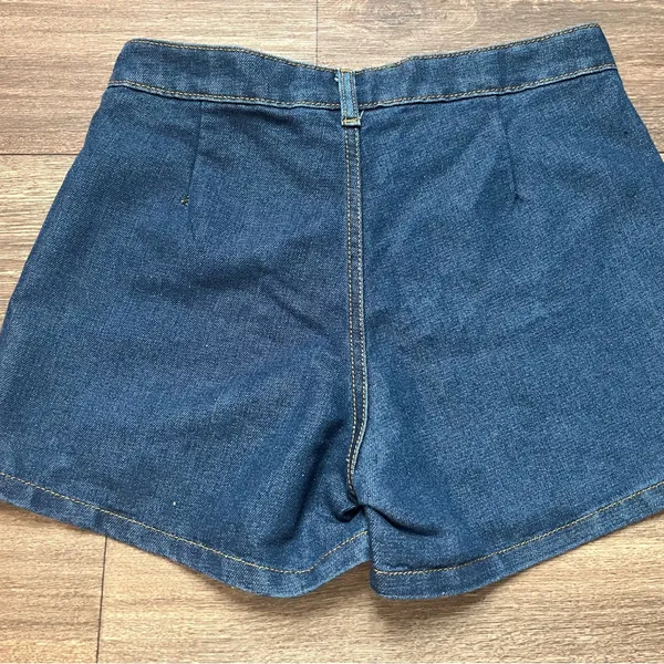 Shorts (Size S) - Image 5