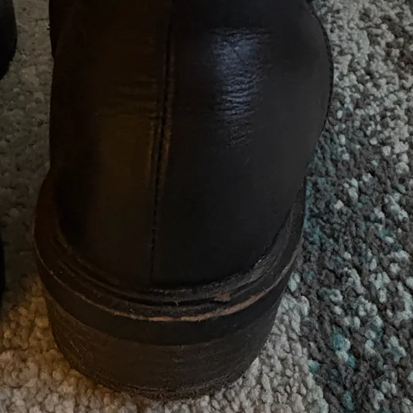 Zara Black Ankle Boots with Chain Accents - Image 9