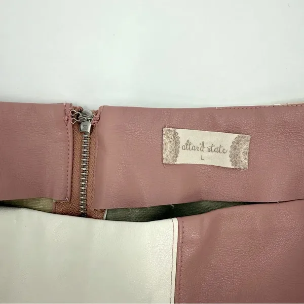 Altar'd State Pink Beige Color block Stripe Vegan Leather Mini Skirt Sz LARGE - Image 5
