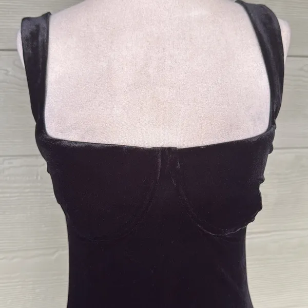 Rumored “Runaway” Black Velvet Midi Dress - Image 3