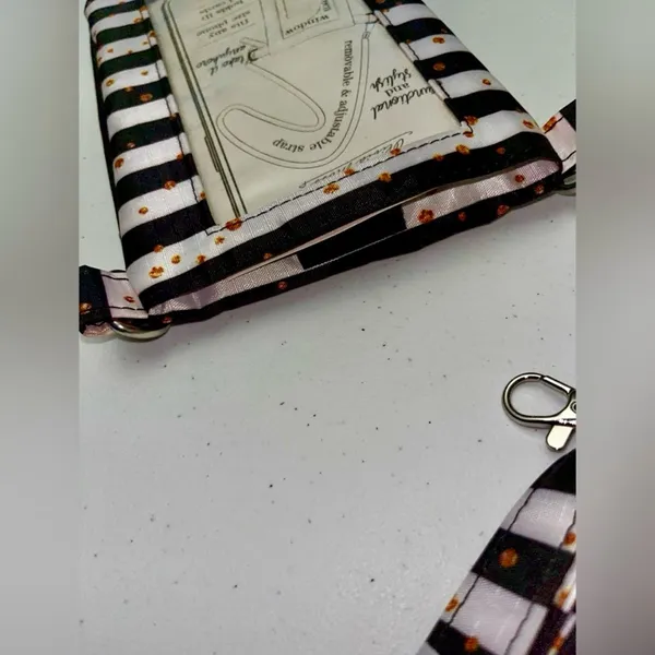 💙 NWT Animal Print Olivia Moss Crossbody Phone Bag - Image 11