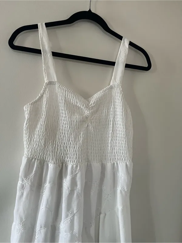 White Eyelet Smocked Tiered Maxi Dress Large Coastal Euro Summer Beach Resort - Image 2